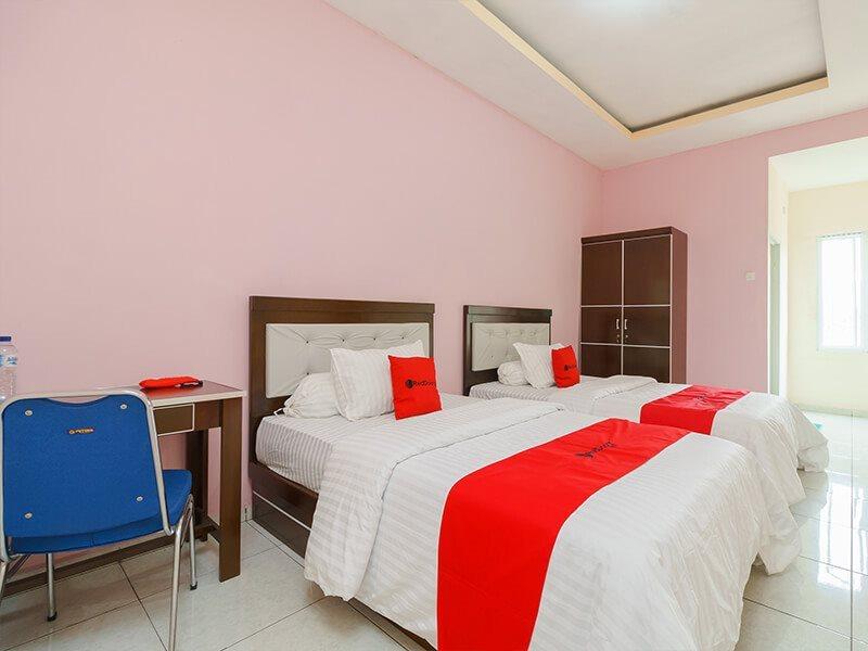 RedDoorz Syariah near Simpang Sekip Palembang Hotel Bagian luar foto