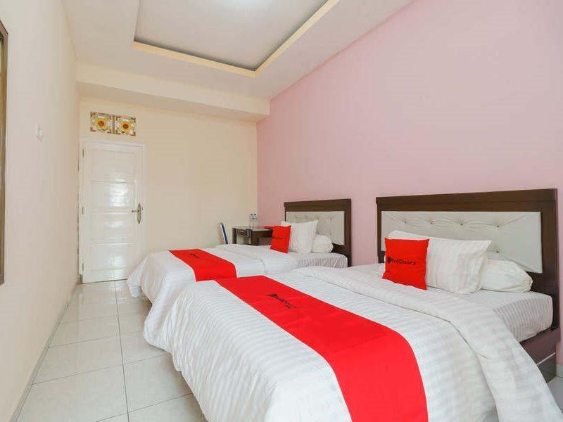 RedDoorz Syariah near Simpang Sekip Palembang Hotel Bagian luar foto