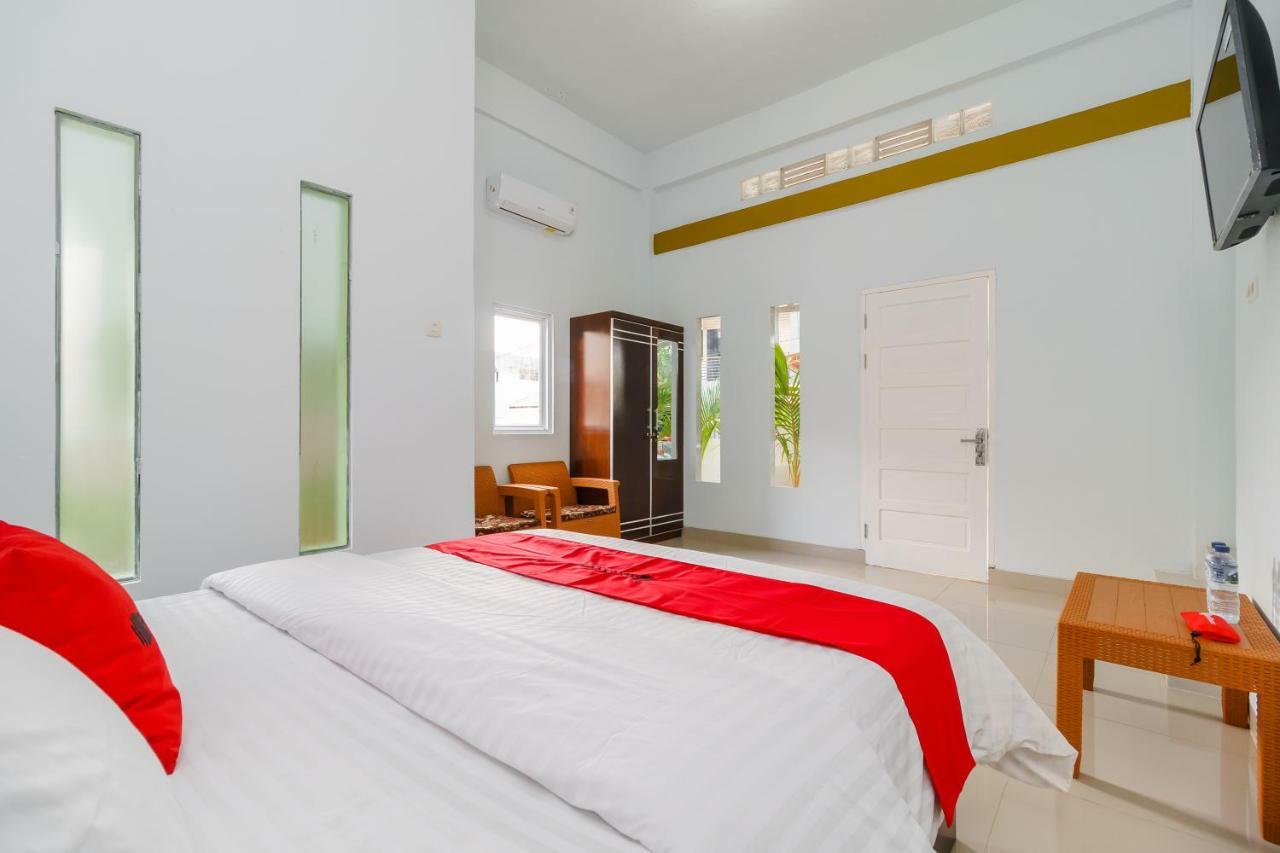 RedDoorz Syariah near Simpang Sekip Palembang Hotel Bagian luar foto